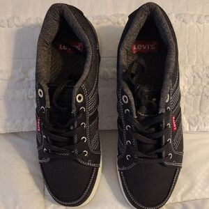 Levi's Men's Black and Gray Sneakers